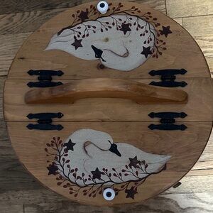 Hand-Painted Wooden Swan Storage Box - Cream & Brown